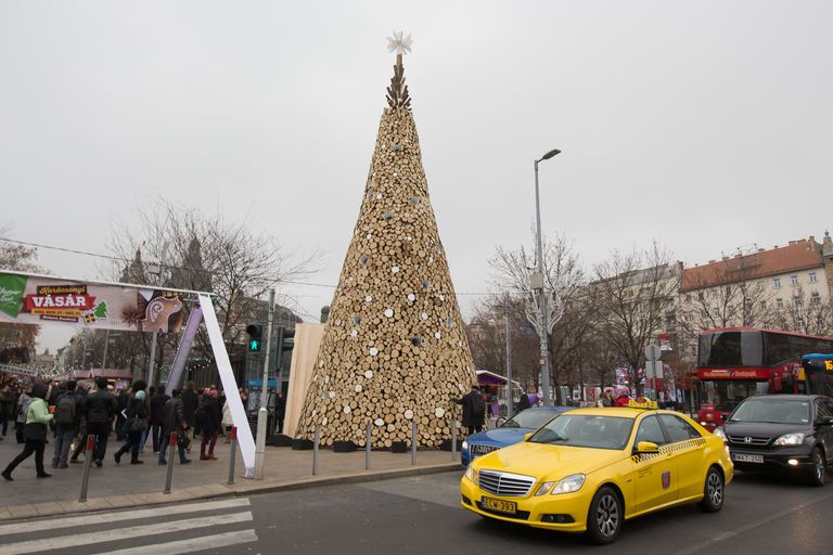 Budapesti jõulupuu. Foto: Sipa/Scanpix
