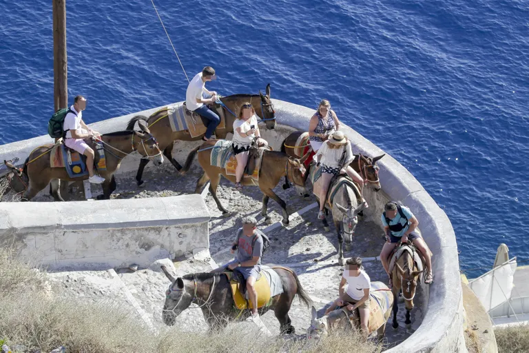Santorini eeslisõit veidi tugevamate isenditega
