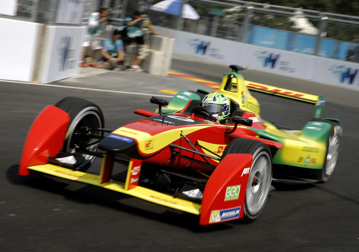 Lucas di Grassi võitis vormel-E sarja kõigi aegade esimese etapi Hiinas.