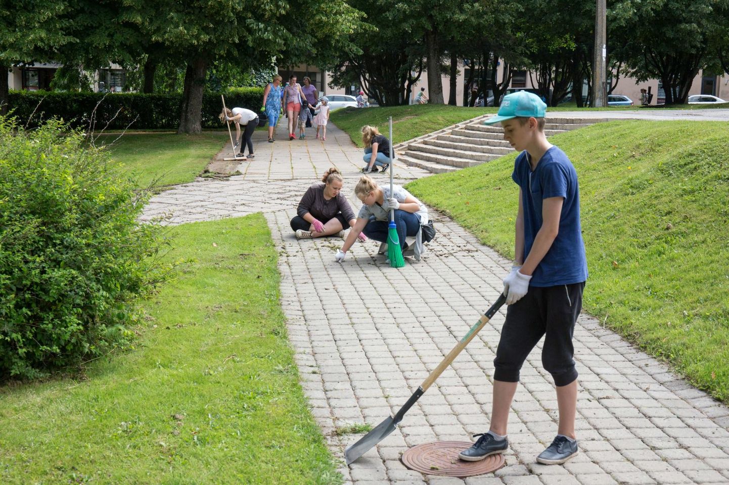 Peale ettevõtjate pakuvad noortele Viljandis tööd õpilasmalevad.