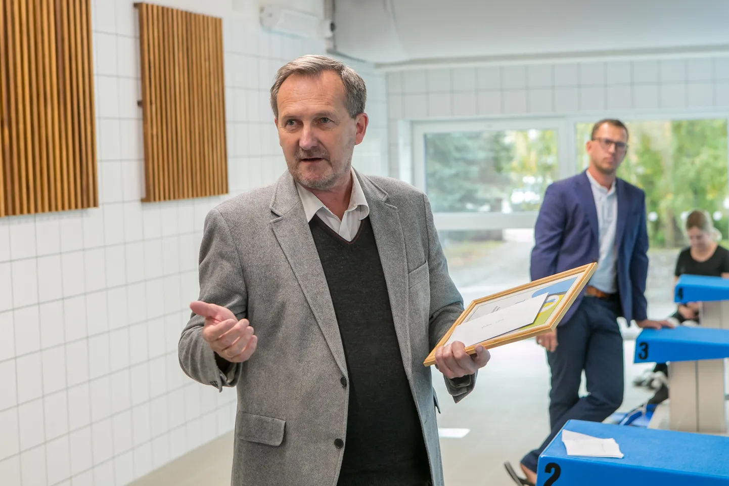 NOORUSE KOOLI DIREKTOR Toomas Takkis nimetab staadioni lõhkumise plaani kooliõpilaste sportimistingimuste halvendamiseks ning mõttetuks rahakulutamiseks.
