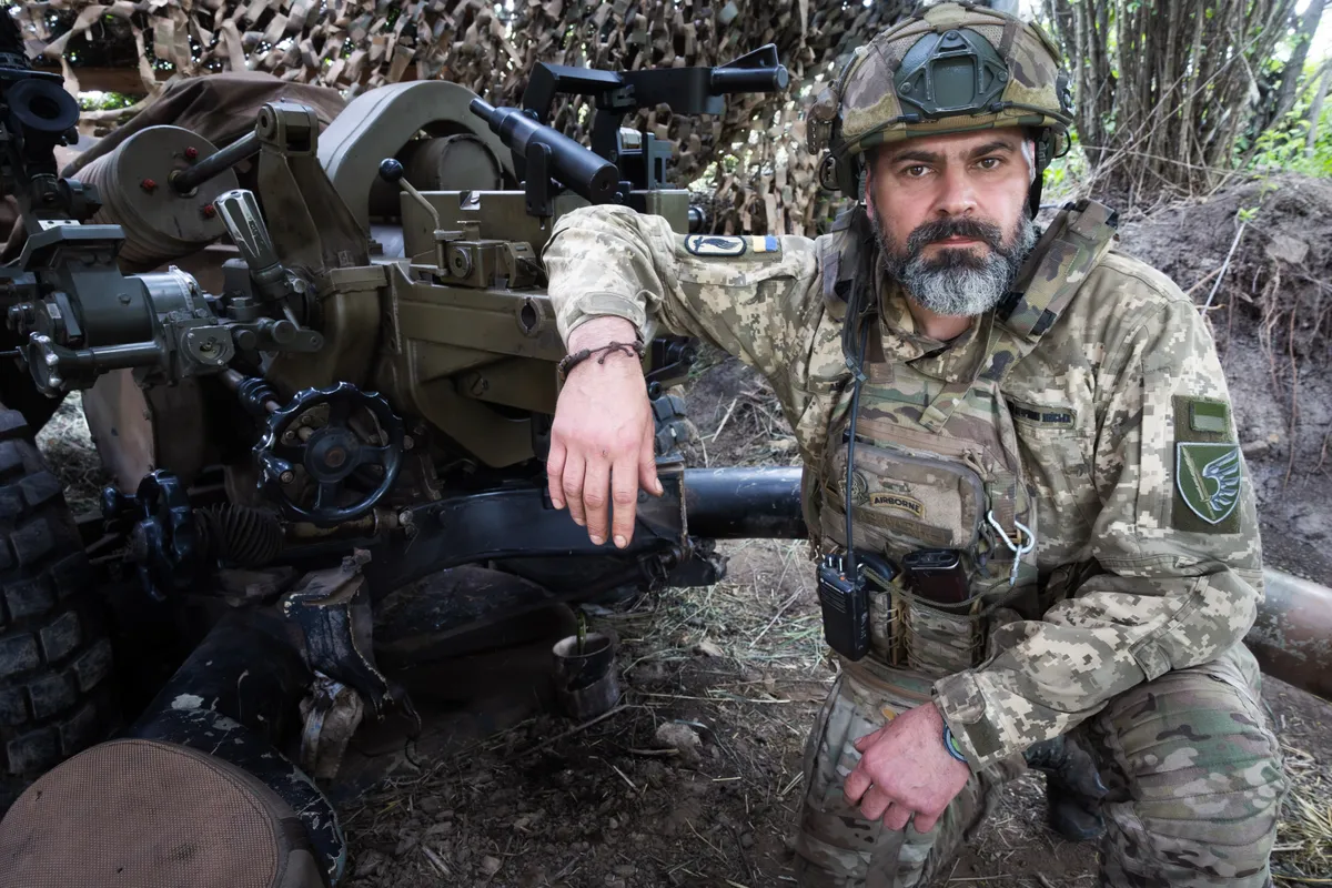 Marinka, Donbass. The artillery battery of the 79th Air Assault Brigade in Marinka using a British-supplied 105-millimeter L119 howitzer. In the photo, acting battery commander with the call sign Beard.