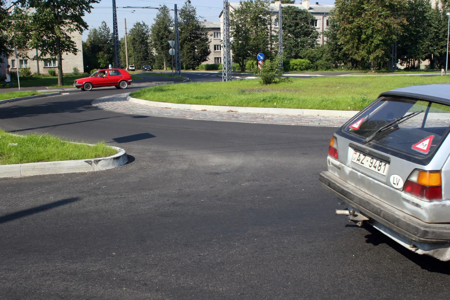 Перекресток улиц Тадайкю и Валдекю перестроенный в ротационное кольцо