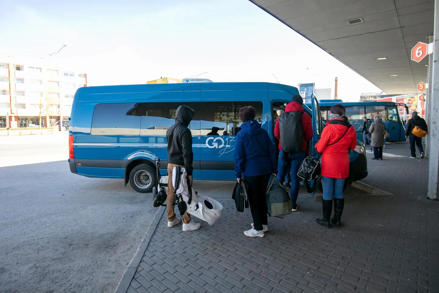 Hoolimata suletud bussiliinidest on allesjäänud liinidel reisijaid vähe.