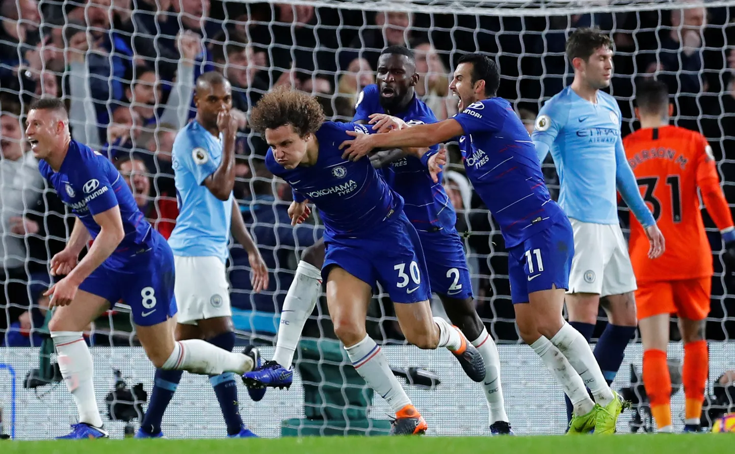 David Luiz väravat tähistamas.