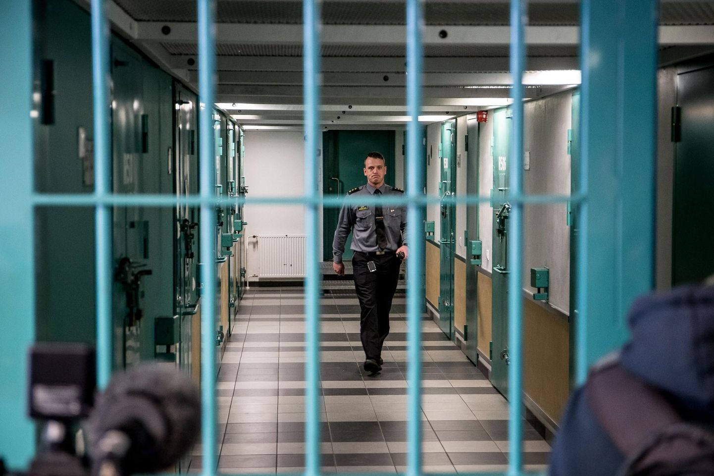 Viru vanglas keeldub osa kinnipeetavaid jätkuvalt vanglatoidust.