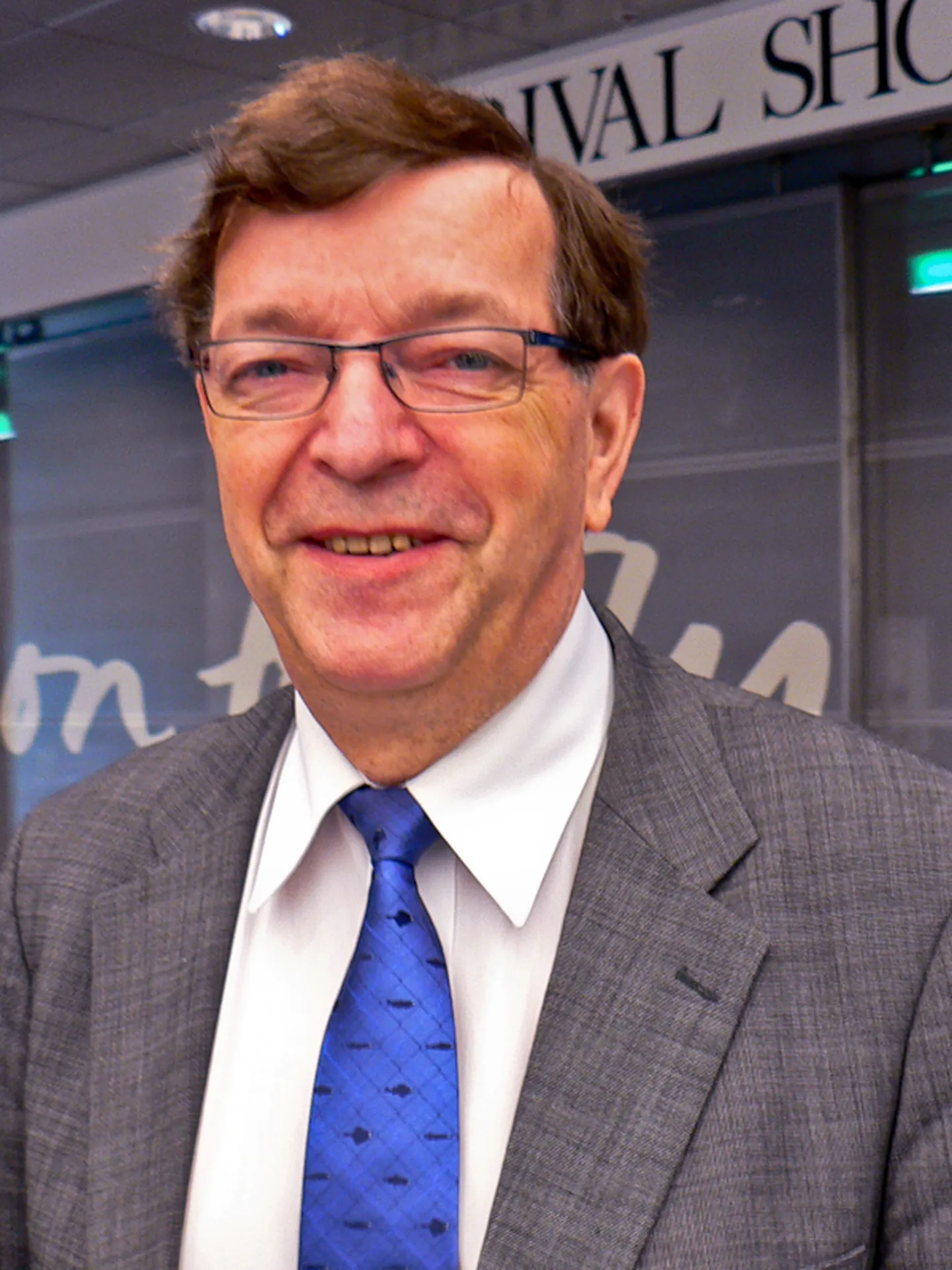 Paavo Väyrynen.