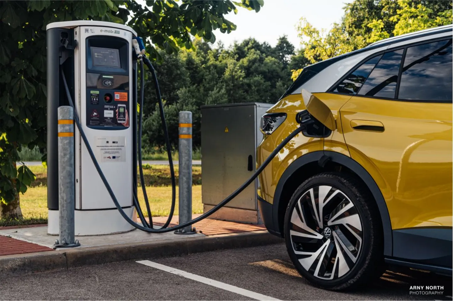 Eesti inimesi motiveeriks elektriauto ostmise kasuks otsustama maksusoodustused. Eesti on praegu ainus Balti riik, kus ei toetata elektriautode ostmist.