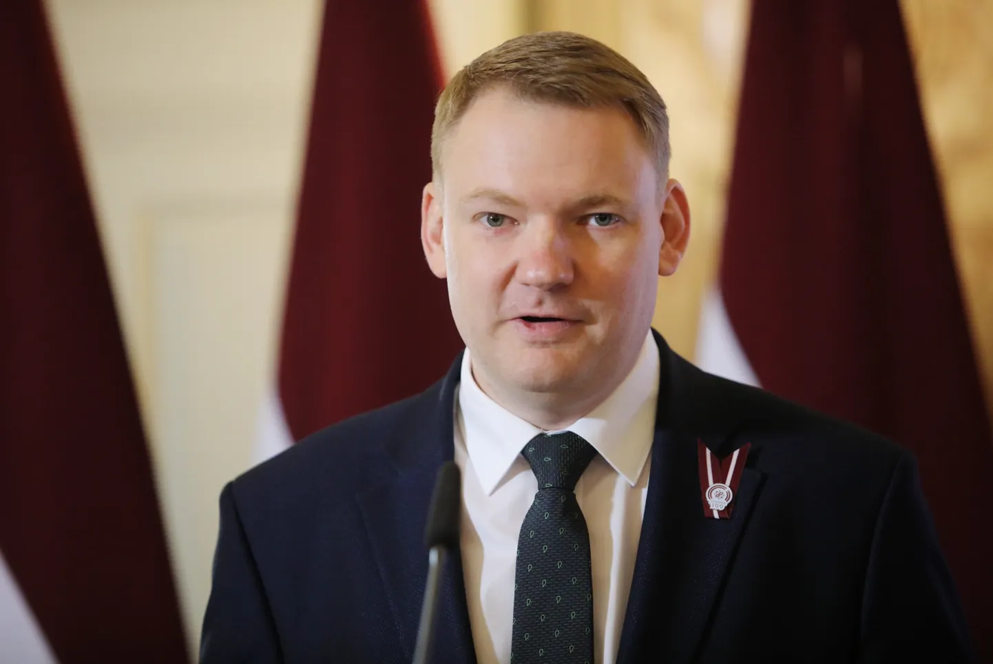 Председатель Сейма Эдвардс Смилтенс.