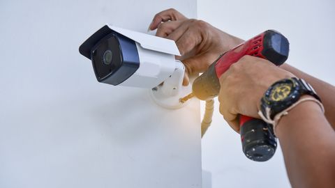 Jūrmalas opozīcija pēc kautiņa Jomas ielā vēlas izvērtējumu par videonovērošanas sistēmu pārklājumu Jūrmalā
