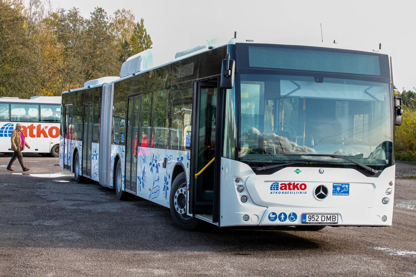Buss number 38 sõidab ainult tööpäeviti.
