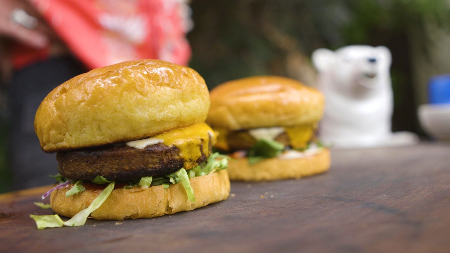 Põllumehed soovivad, et keelaks vegantoodete nimetamise burgeriteks ja vorstideks, sest nende sõnul eksitab see tarbijaid uskuma, et need sisaldavad liha. Pildil vegeburger.