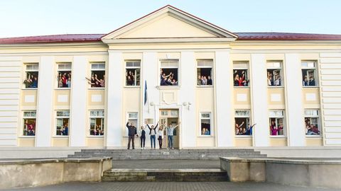 Orissaare gümnaasiumi nime säilimise toetuseks on kogutud pea 500 allkirja