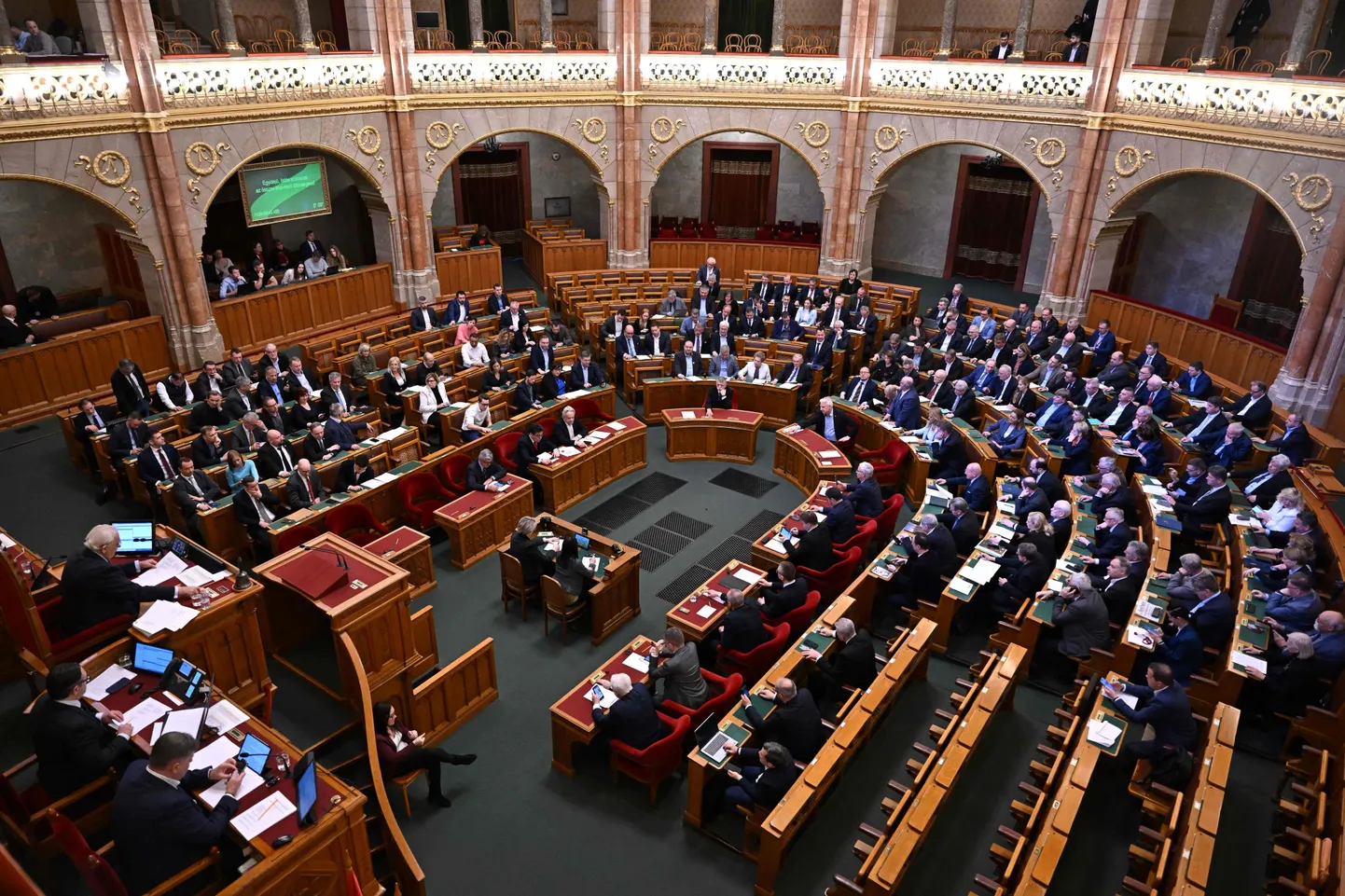 Ungari parlament. Foto on illustratiivne.