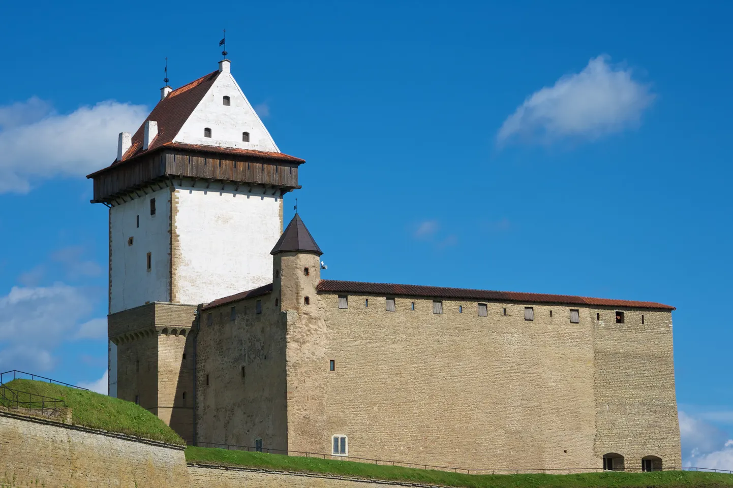 Нарвский замок