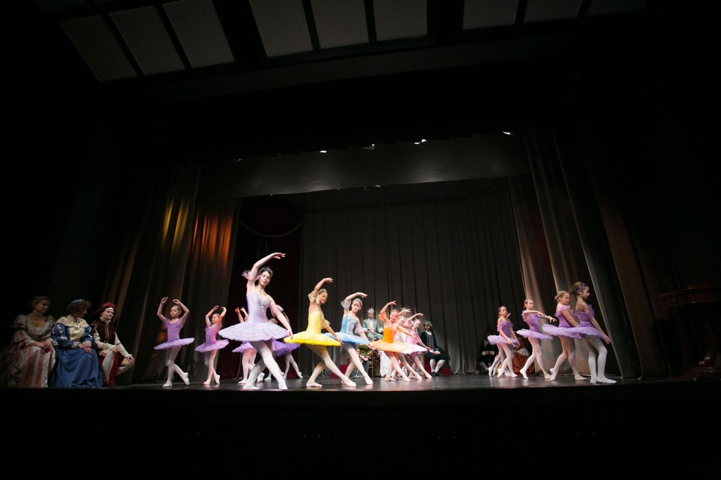 Balletivaatamisvõimalusi kultuurifestivalil jagub. Fotol on hetk Kaurikooli balletistuudio mõne aasta tagusest etendusest.