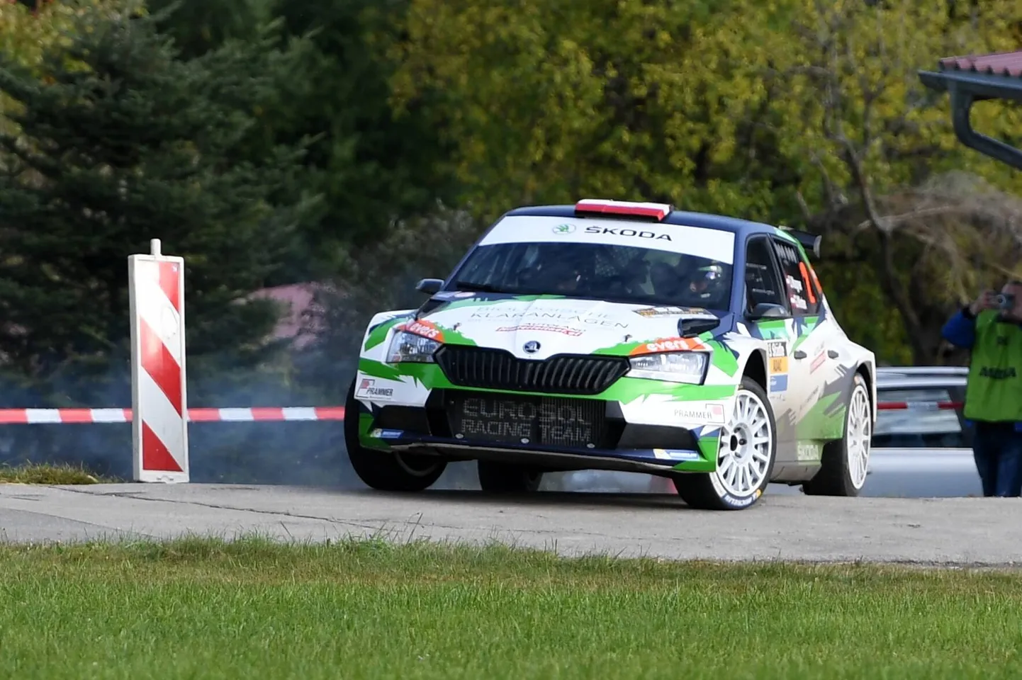 Kolme linna ralli toimus viimati oktoobris. Võistluskeskuseks oli Kagu-Saksamaa linn Waldkirchen, kavas oli 13 kiiruskatset kogupikkusega 168,6 km.