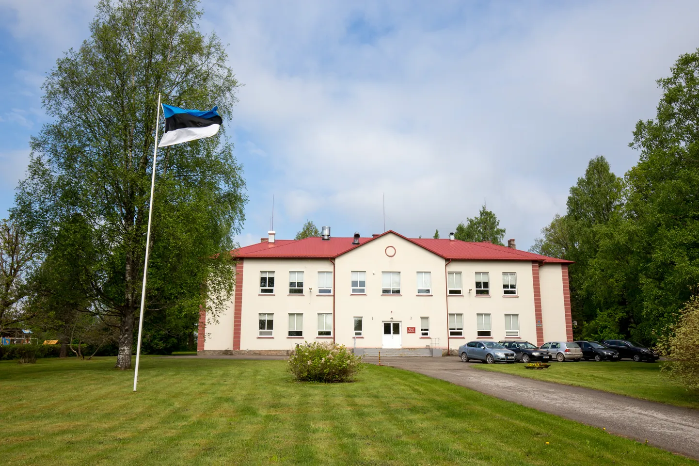 Endise Tali põhikooli hoone.