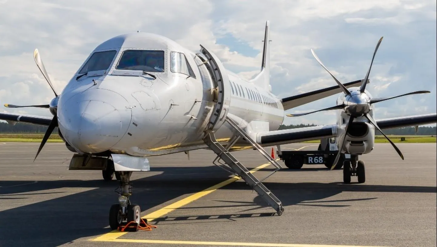 Pärnu ja Helsingi vahel hakkab lendama 50kohaline Saab 2000.