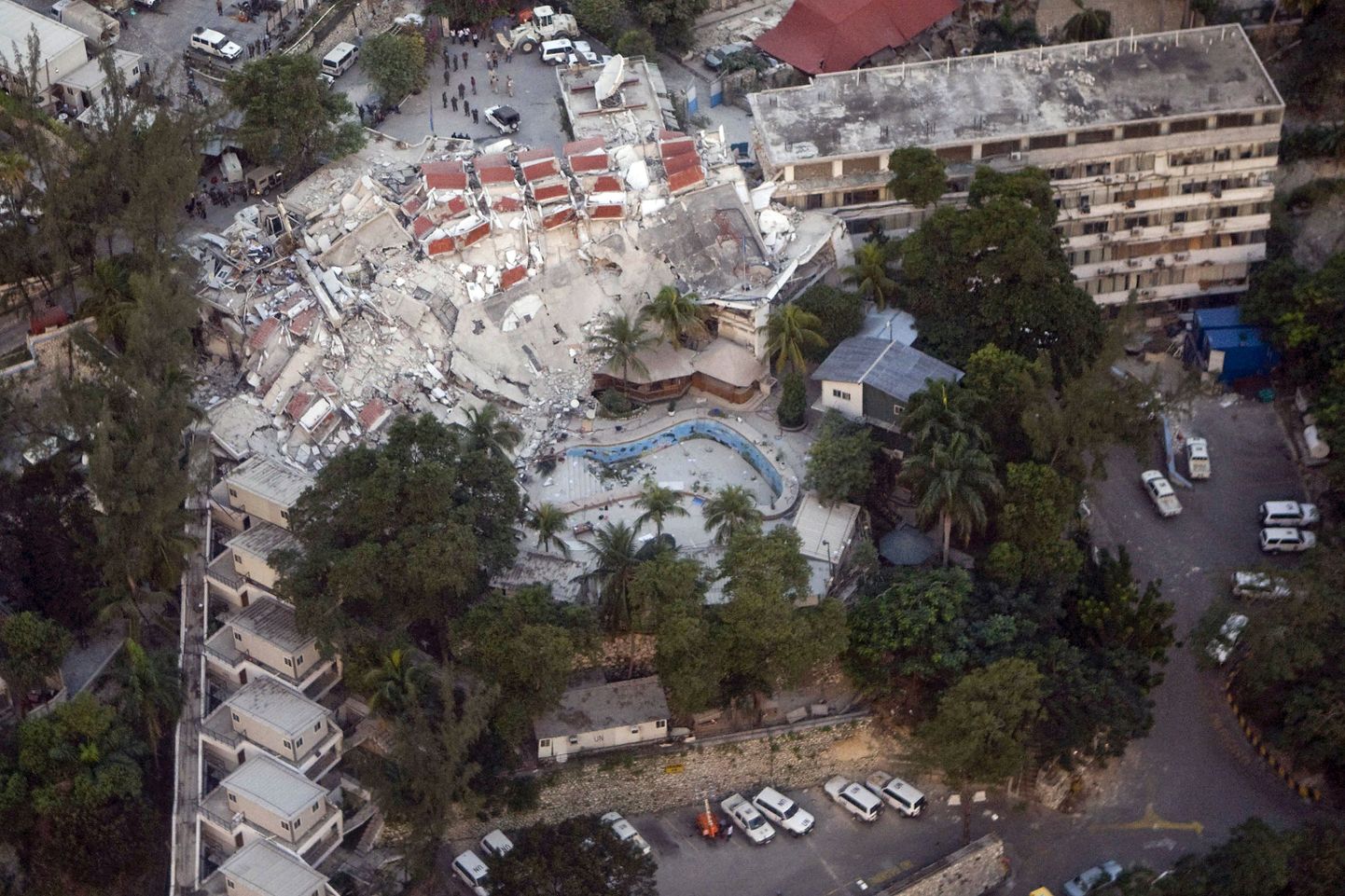 Печальные последствия землетрясения в столице Гаити - Порт-о-Пренсе.