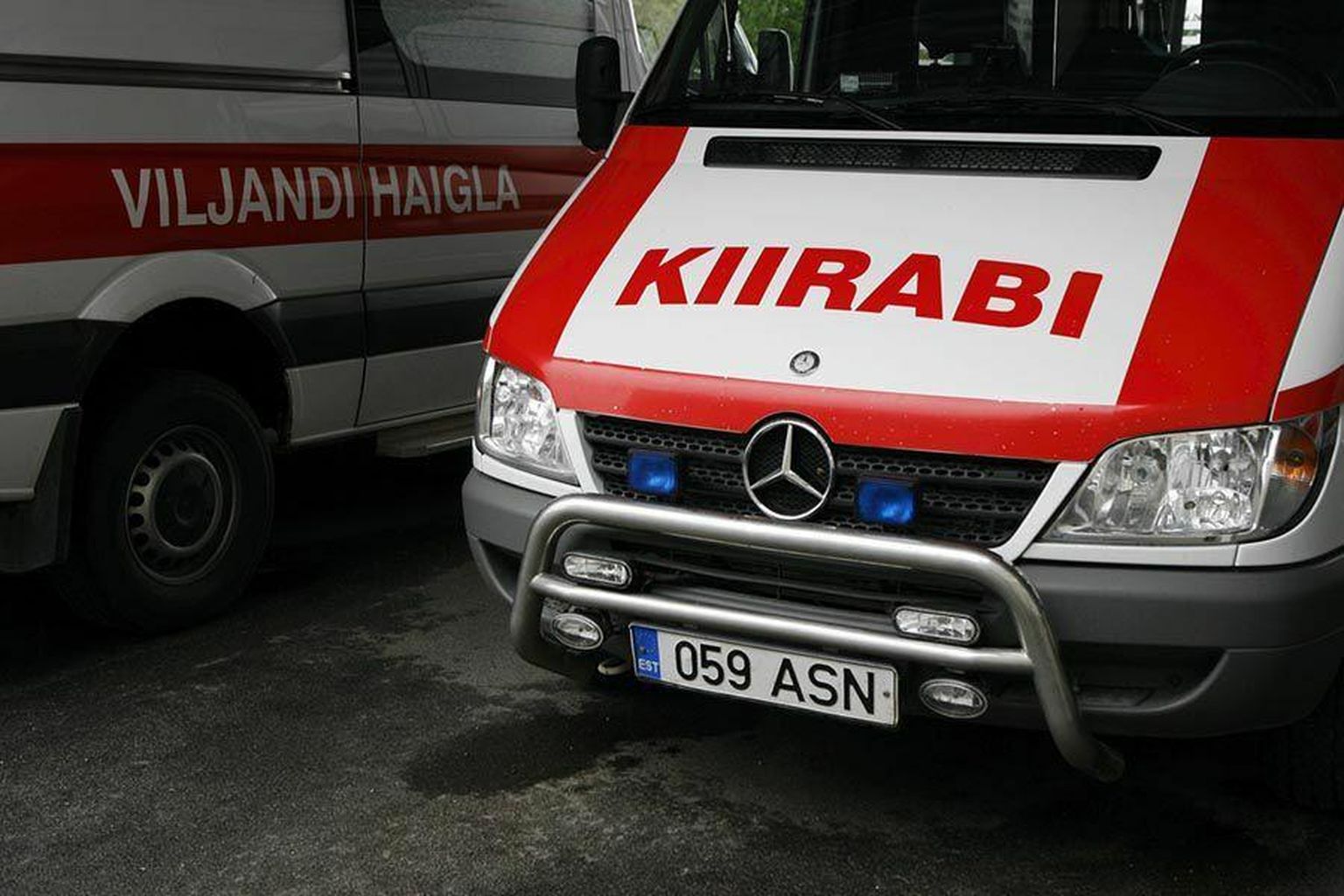 Autos viga saanud mees tuli kiirabil Viljandi haiglasse viia.