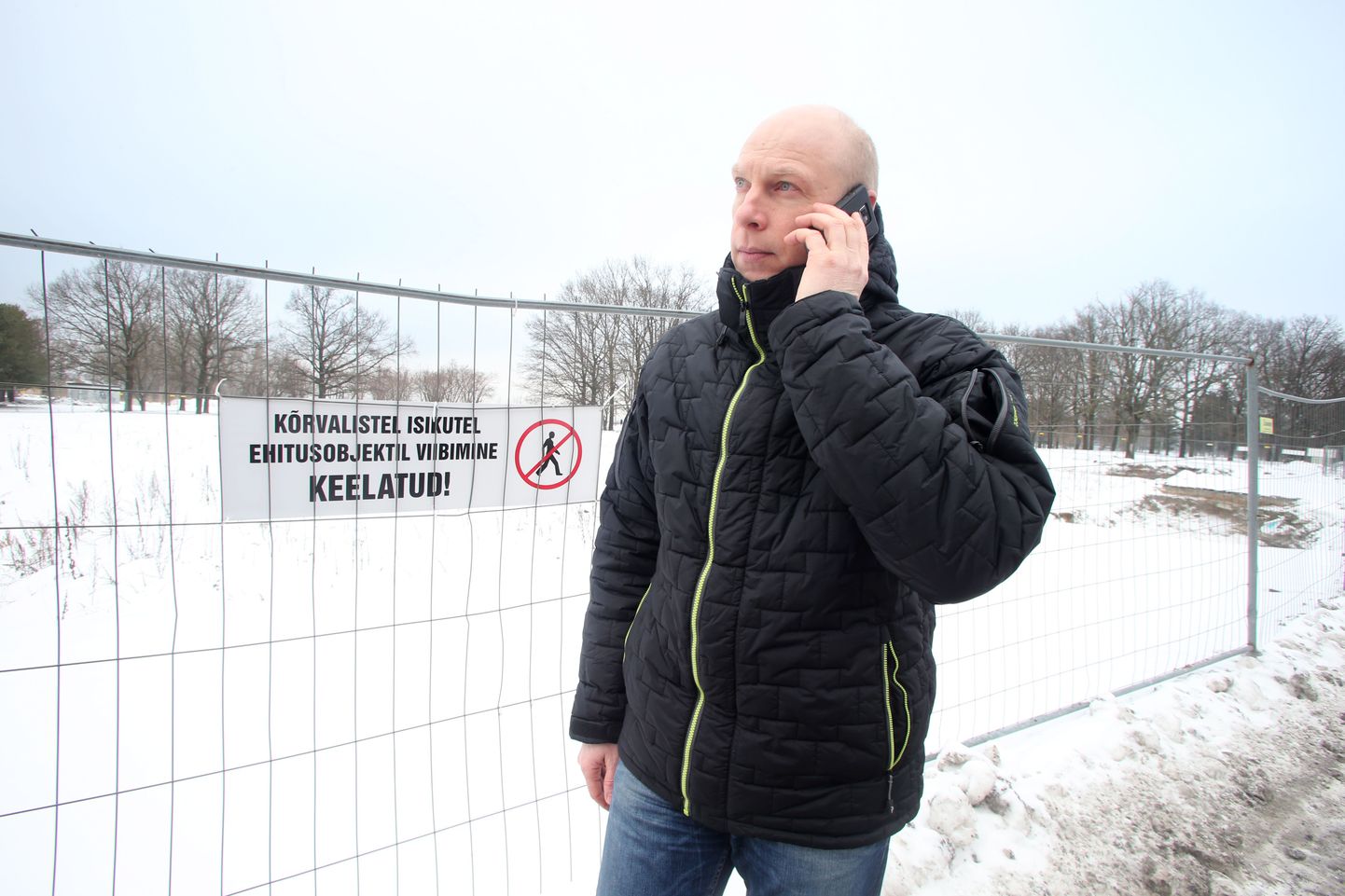 As Nordecon juhatuse liige Jaano Vink Tivoli arenduse krundi ääres Tallinnas Russalka lähistel Narva maantee ja mere vahel.