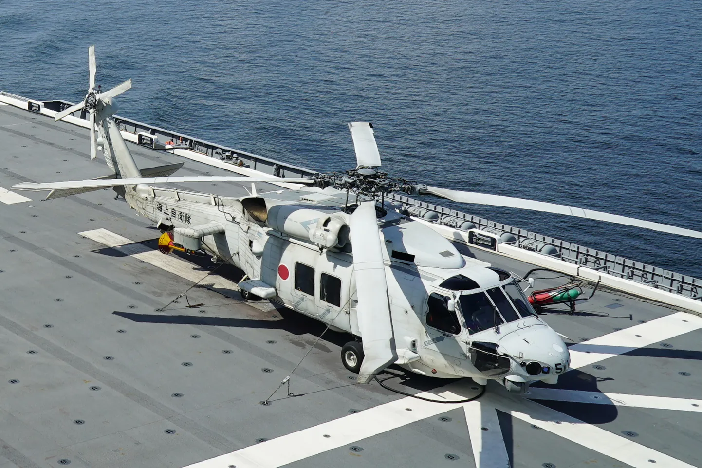 Jaapani mereväe allveelaevatõrje helikopter SH-60K. Pilt on illustreeriv.