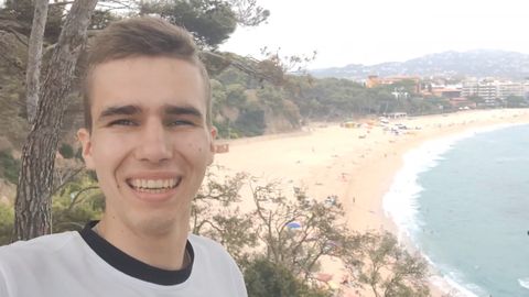 Вперед за мечтой: молодой человек из Эстонии отправился покорять испанское побережье Коста-Брава