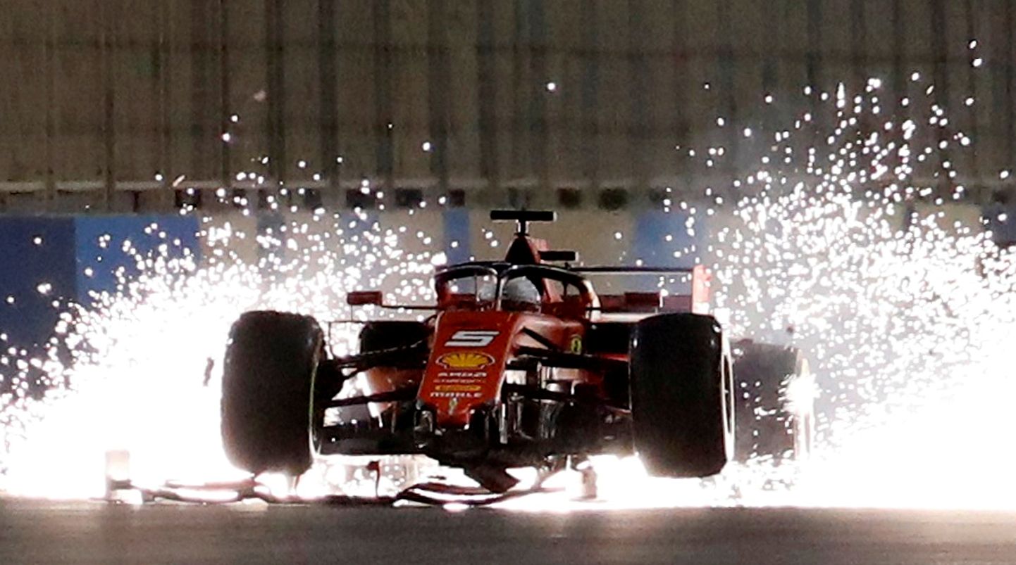 Peaks Lewis Hamilton tõepoolest Ferrarisse siirduma, hakkaksid sädemed lendama. On ju Mercedes ja Itaalia tiim suured konkurendid!