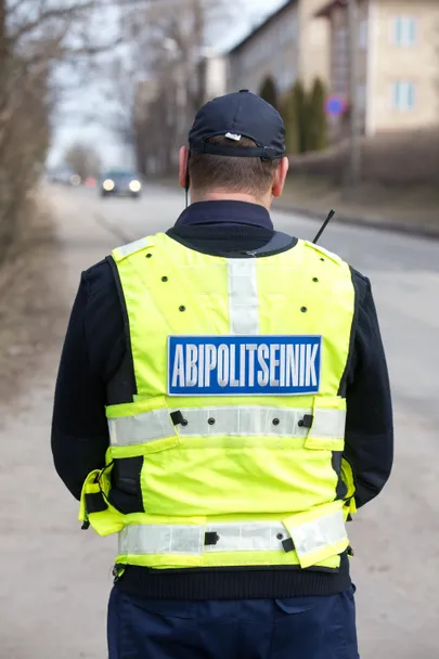 Abipolitseinik.