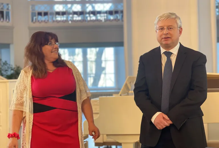 Žürii kaks liiget kuuest: Alla Aranovskaya ja Boris Kipnis.