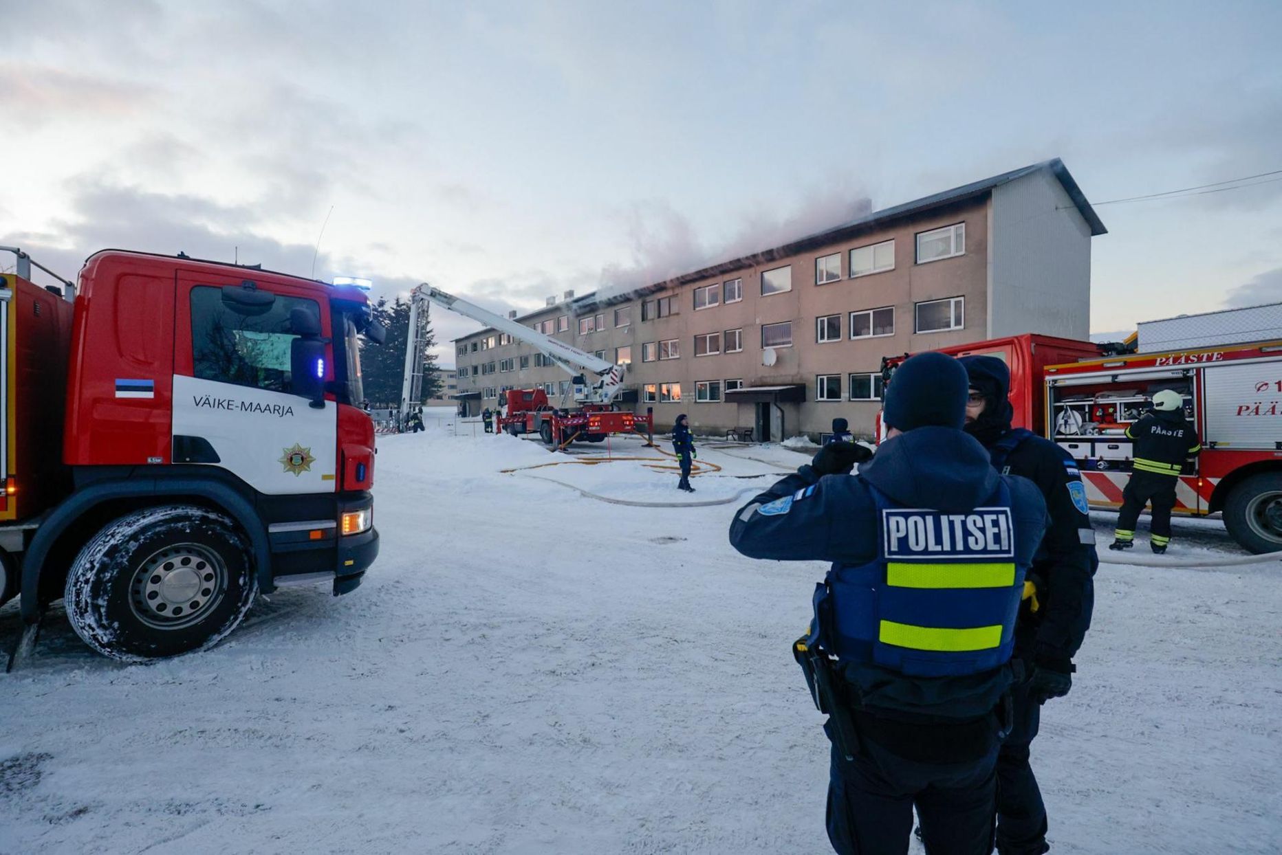 26. veebruaril süttis Haljalas üks Põllu tn 6 kortermaja kolmanda korruse korteritest. Lõpuks võttis tuld ka katusealune.