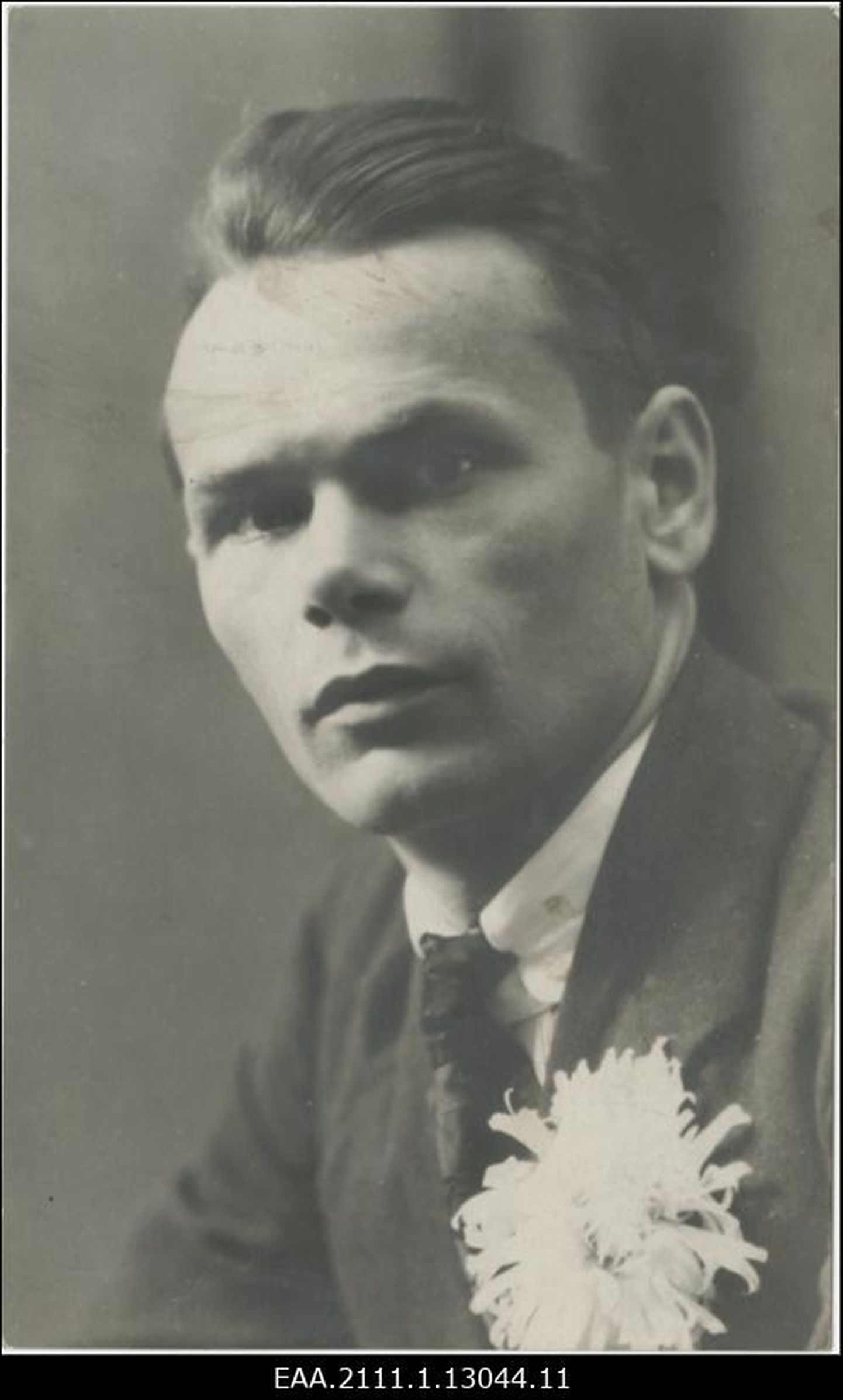 Kirjanik Henrik Visnapuu (2. jaanuar 1890 Helme kihelkond – 3. aprill 1951 Long Island, New York).