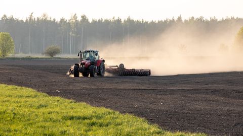 Järvamaa talunikult ei virutatud ära mitte üks, vaid mitu traktorit