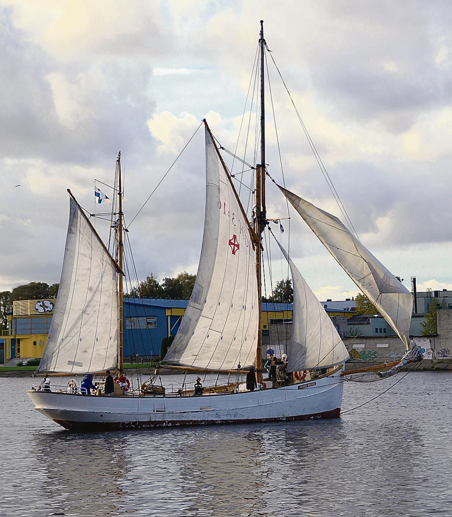 1944. aastal Taanis valmistatud purjekas Jenny Kruse on kündnud merd nii kala- kui lõbusõidulaevana.