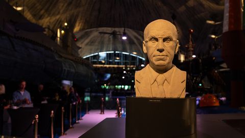 PILDID ⟩ Eesti Meremuuseum avas uudse helilahendusega «Hõbevalge 50» juubelinäituse