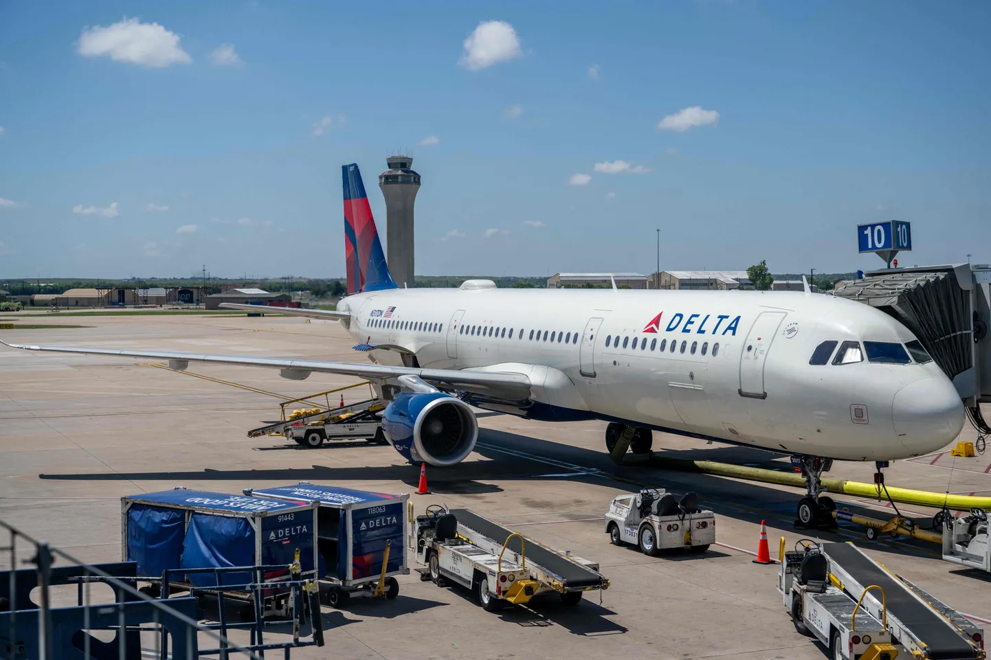 Самолет авиакомпании Delta Air Lines. Снимок иллюстративный.