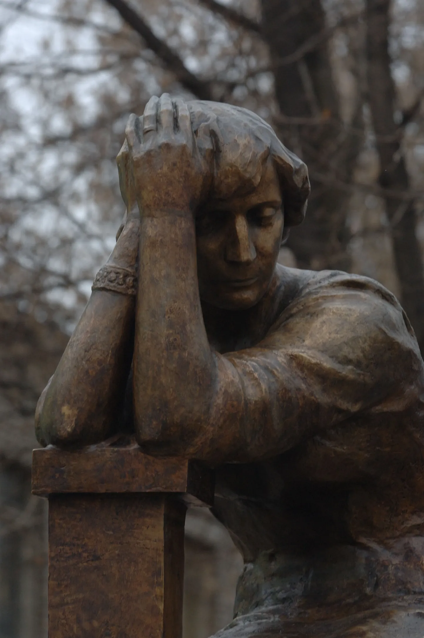 Памятник Марине Цветаевой
