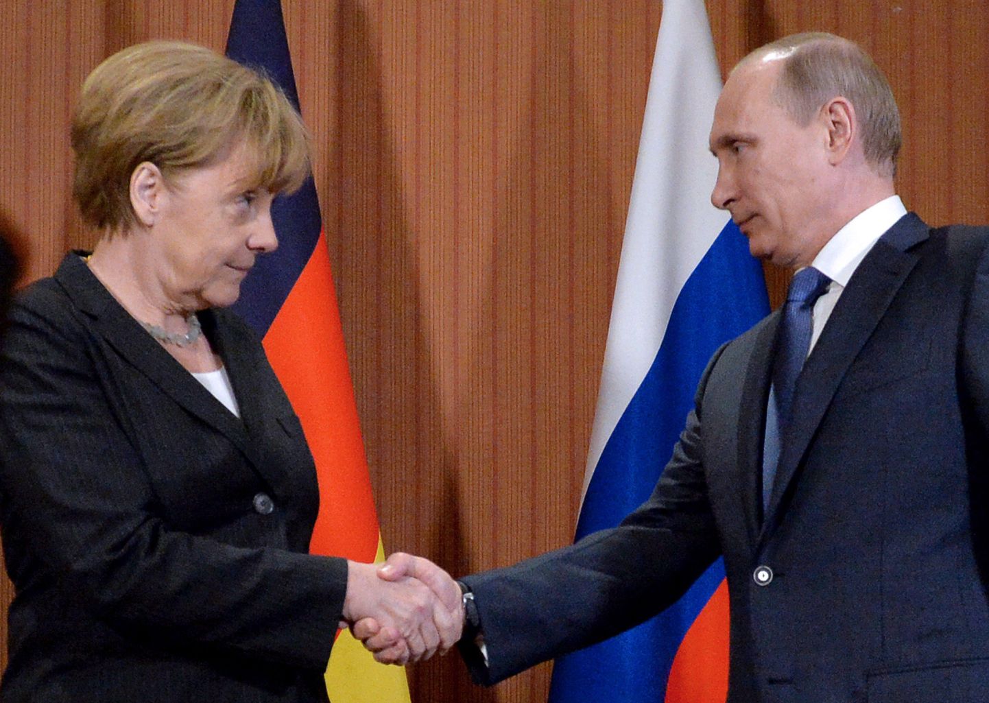 Saksa kantsler Angela Merkel ja Vene president Vladimir Putin.