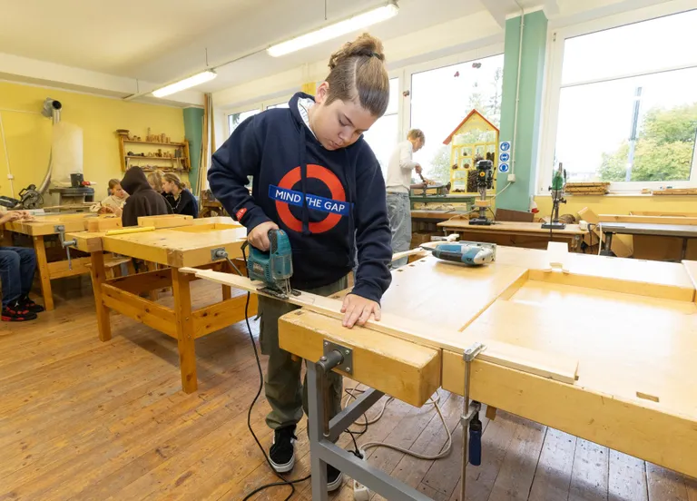 Ühes klassis oli töös mitu mõõka.