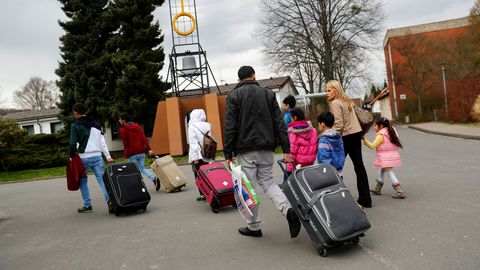 Еще одна семья беженцев уехала из Эстонии и не вернулась