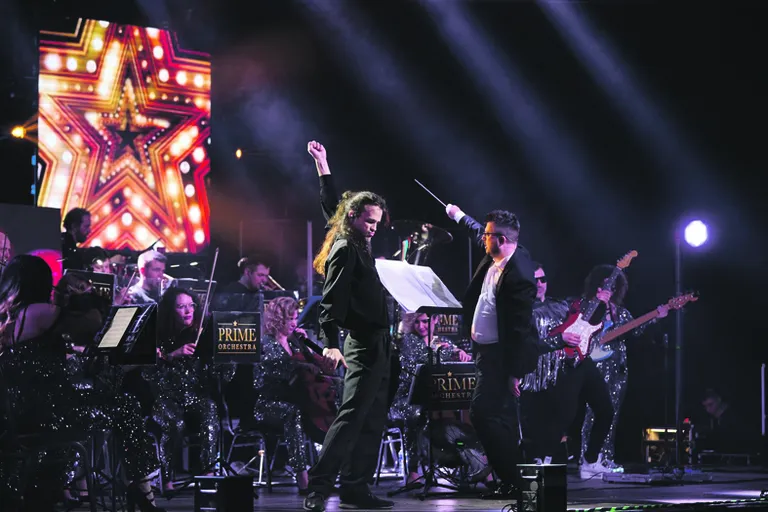 "Prime Orchestra".