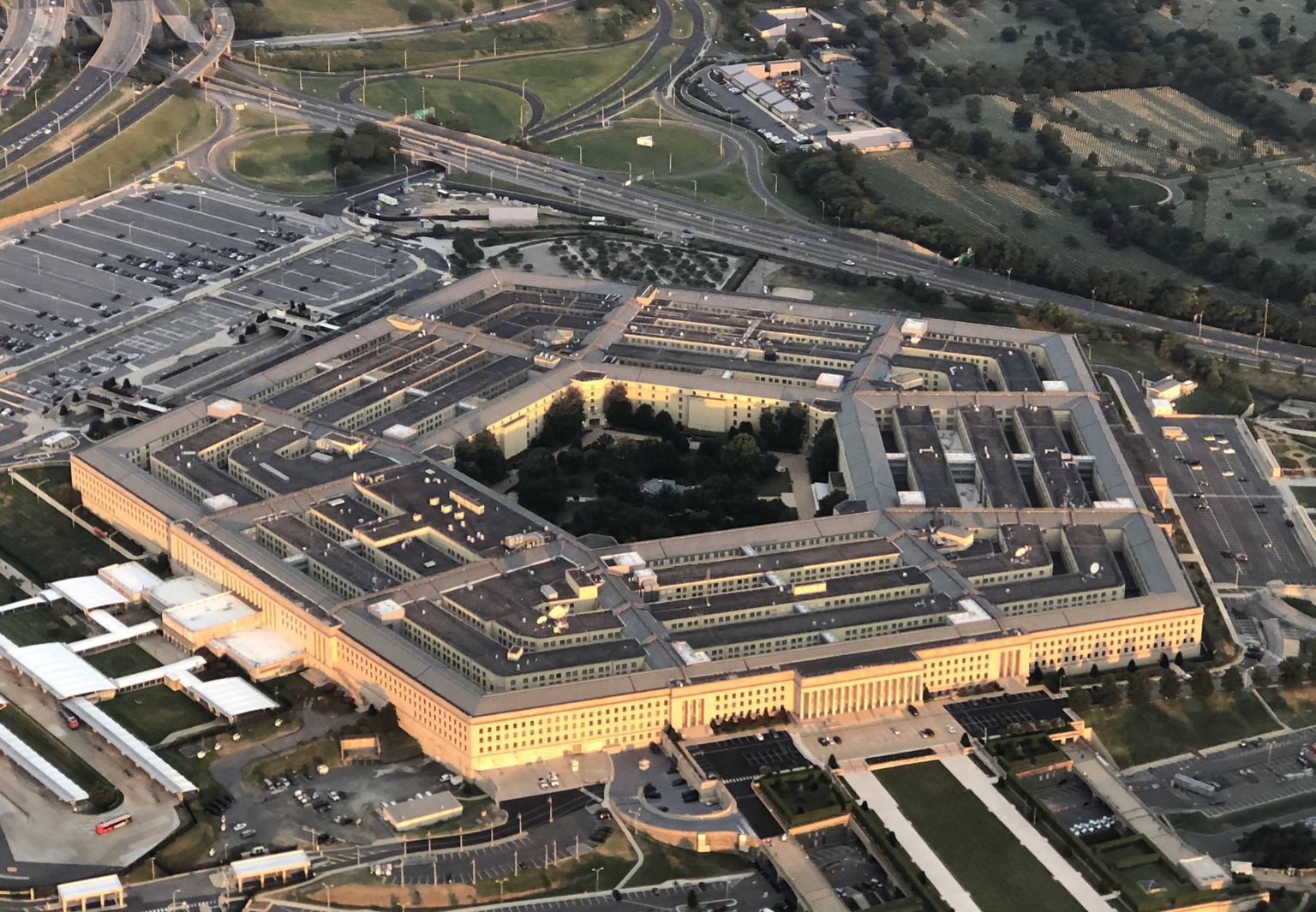 Vaade USA kaitseministeeriumi hoonele, mida tuntakse nimega Pentagon.