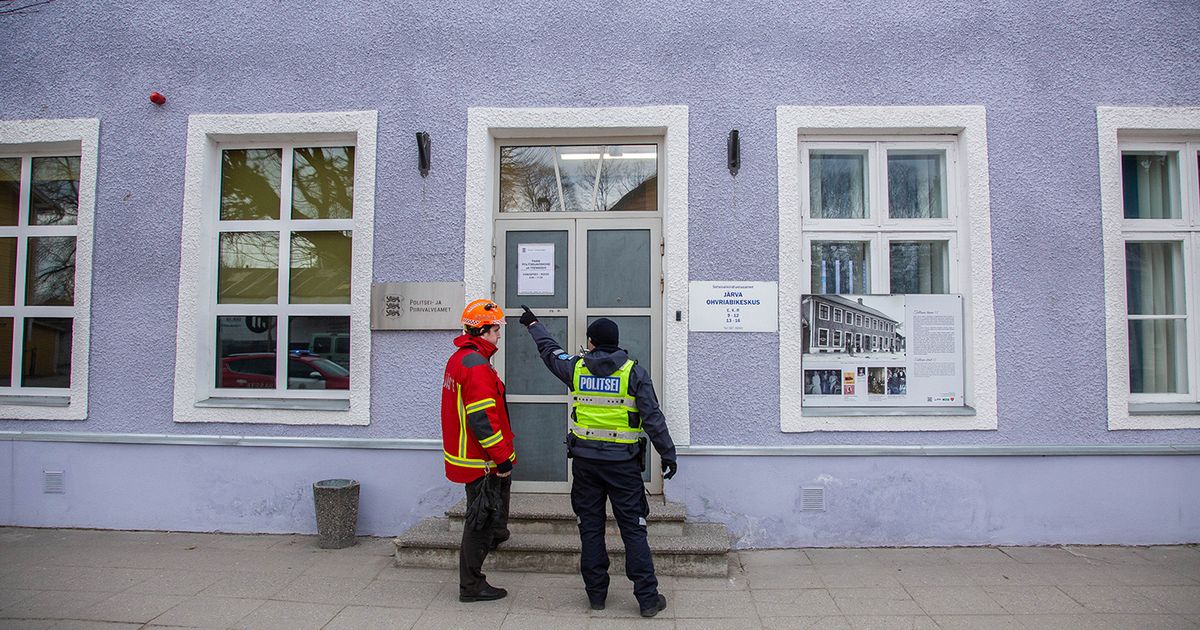 Pommirobot avas politseimajas kahtlust äratanud paki