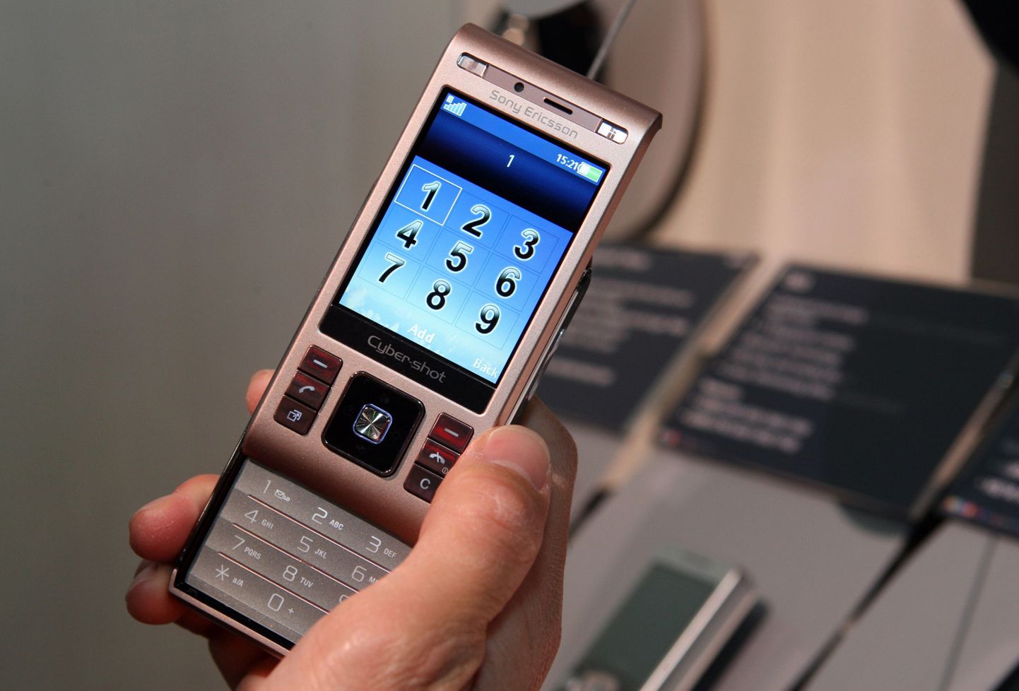 Sony Ericsson Cybershot C905.