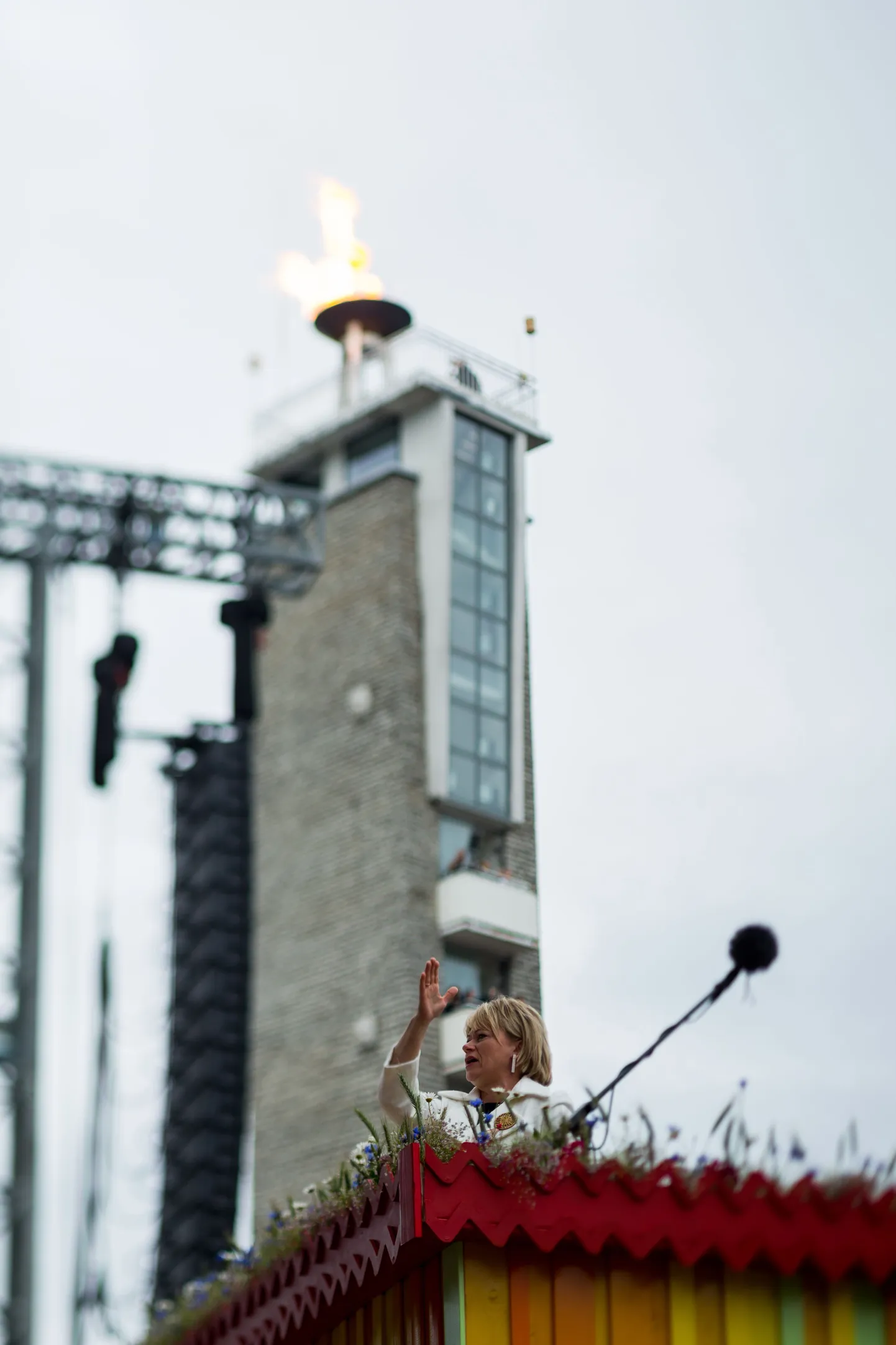 XII noorte laulupidu "Mina jään"