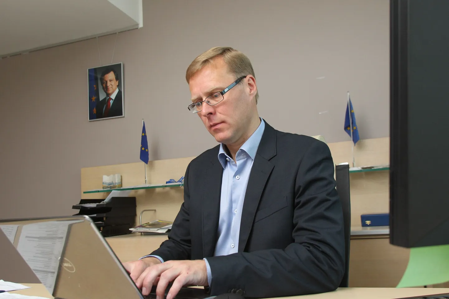 Hannes Rumm online-väitlemas