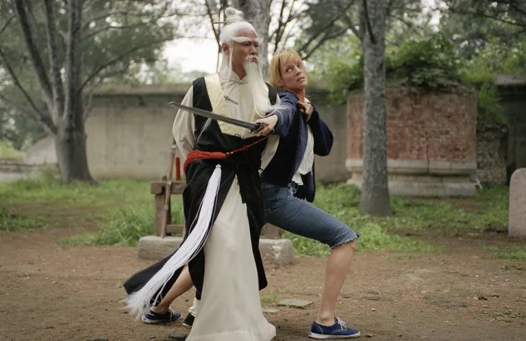 Kaader filmist «Kill Bill vol.2». Pildil Uma Thurman ja Gordon Liu