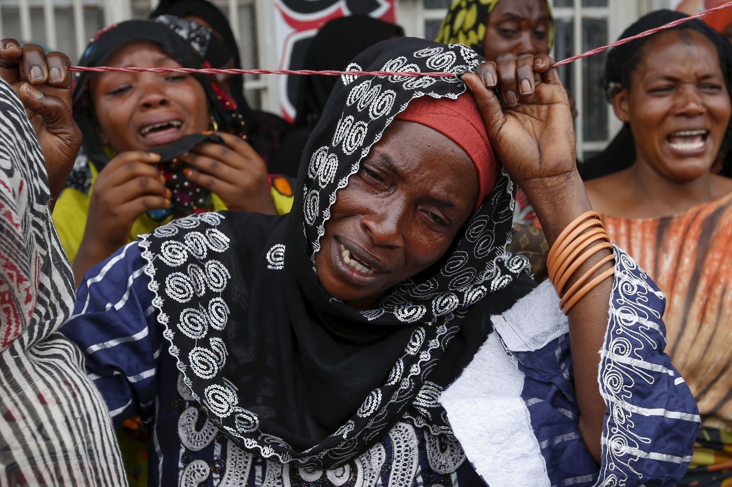 Burundi naised opositsioonipoliitiku Zedi Feruzi matustel.
