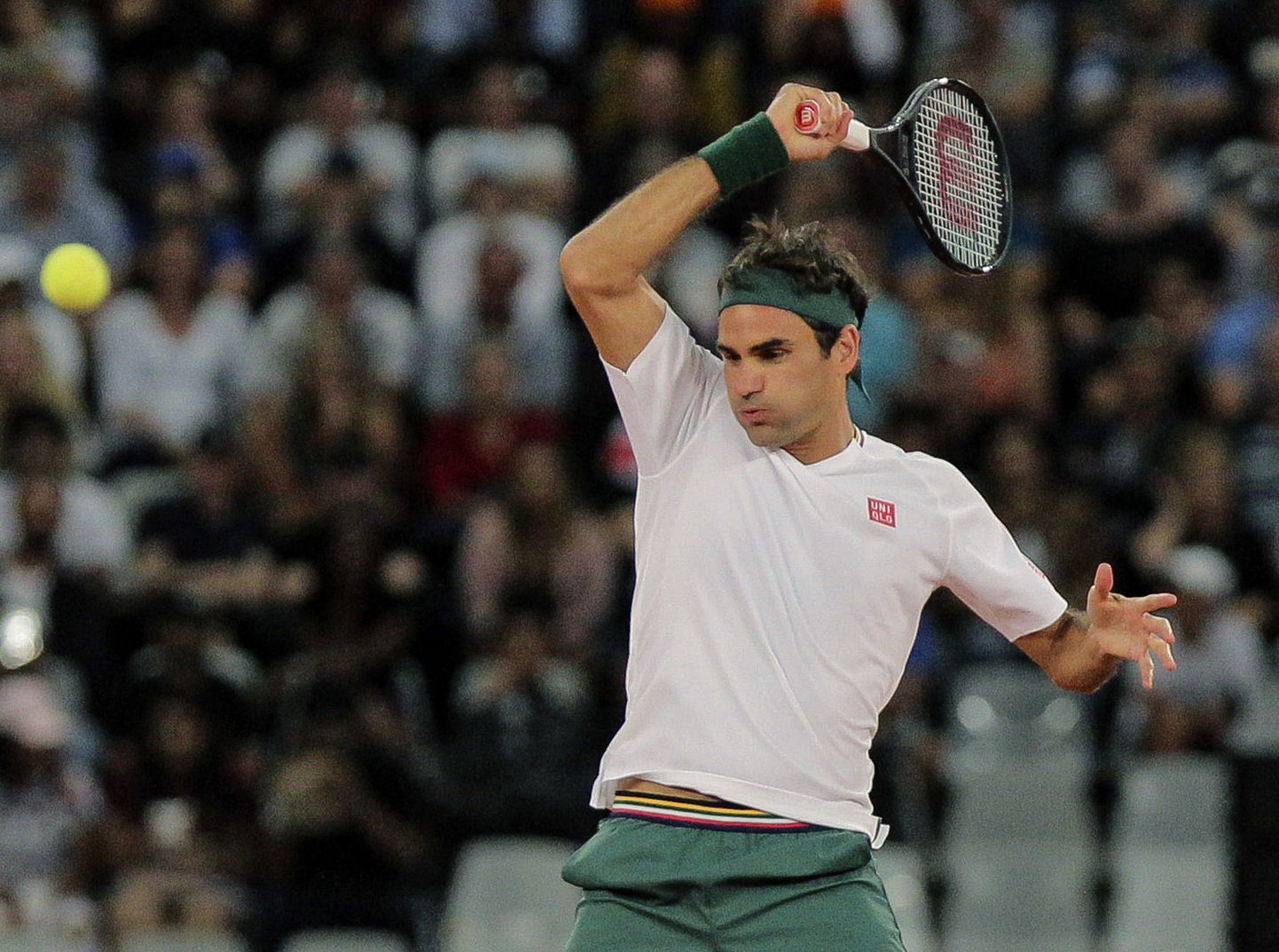 Roger Federer peab leppima harjutustega kodustes tingimusetes.